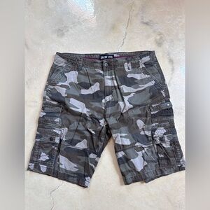 Iron Co. Camouflage Cargo Shorts 36 100% Cotton Outdoor Utility Camo